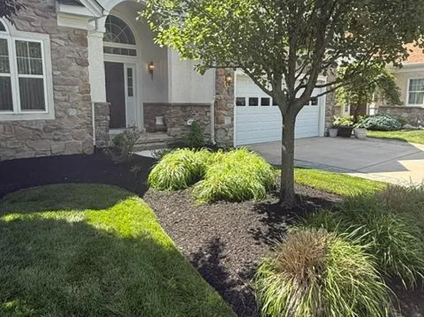 105 Lowell Dr, Marlton, NJ 08053