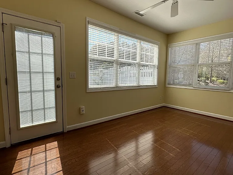 102 Jennel Way — Photo 16