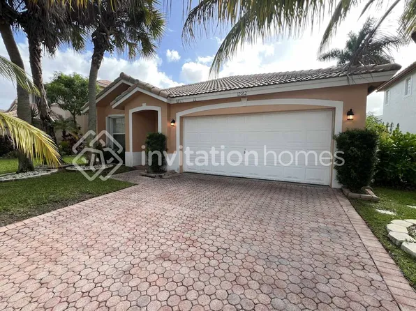 12162 NW 51st Ct, Pompano Beach, FL 33076