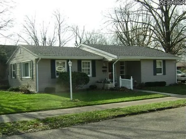 418 Liberty St, Dover, OH 44622