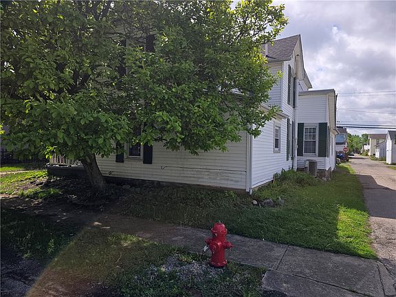 2nd image of 20 W 2nd St
