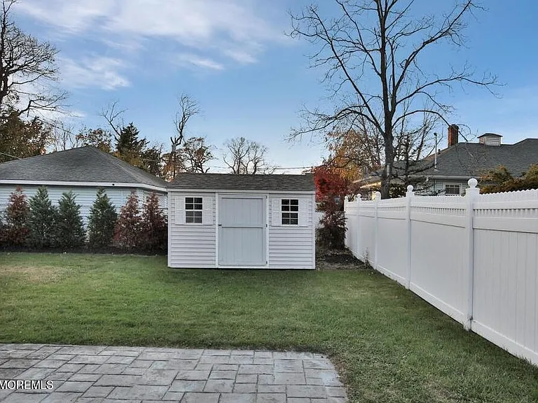 305 Baltimore Ave — Photo 16