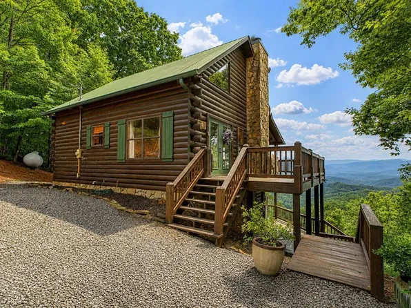 530 Amy Creek Cir, Ellijay, GA 30540