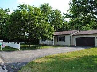 810 Olyander Rd, Holland, OH 43528