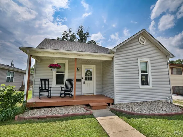 911 Highland St, Edwardsville, IL 62025