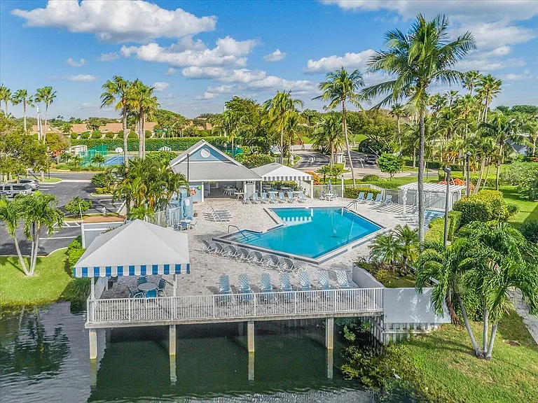 1121 Ocean Dunes Cir — Photo 39