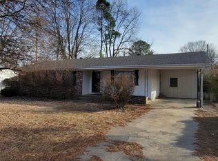 917 Lessel Dr, Jacksonville, AR 72076