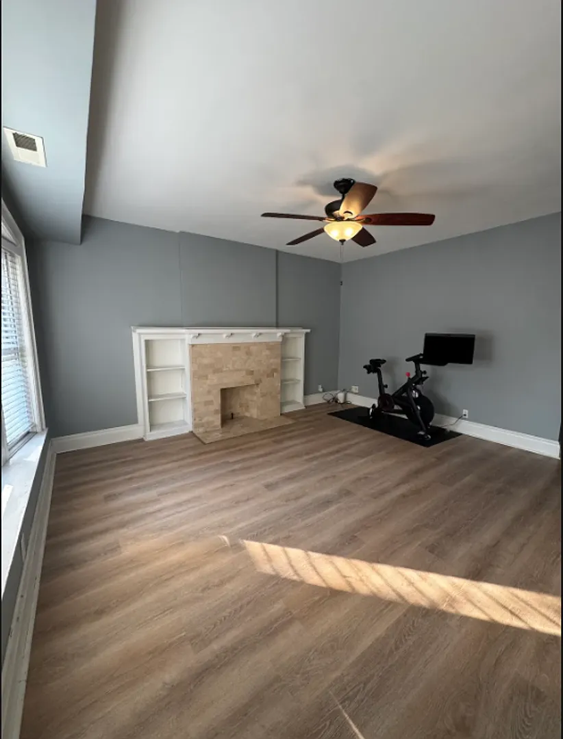 Building Photo - 4354 W Washington Blvd #102