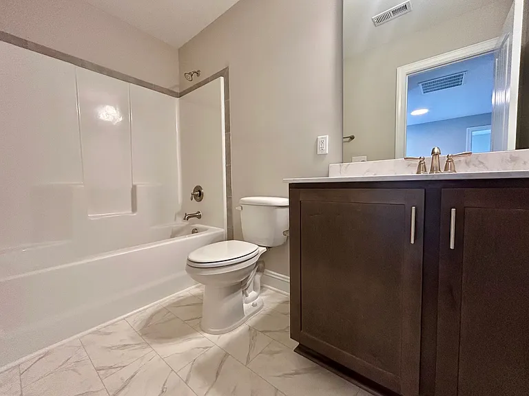 104 Wicklow Ct — Photo 27