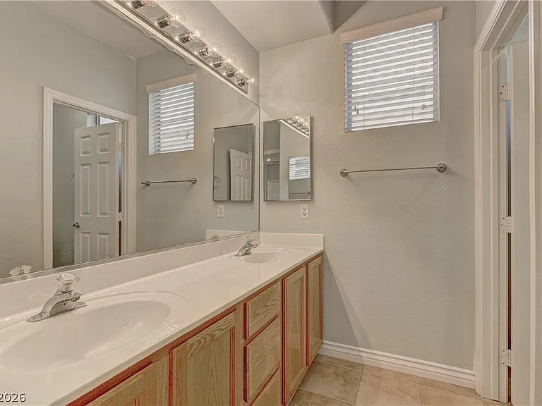 1813 Snow Spring Ln — Photo 32