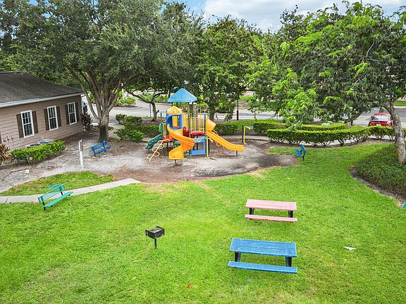 5th image of 14885 Pleasant Bay Ln APT 4101