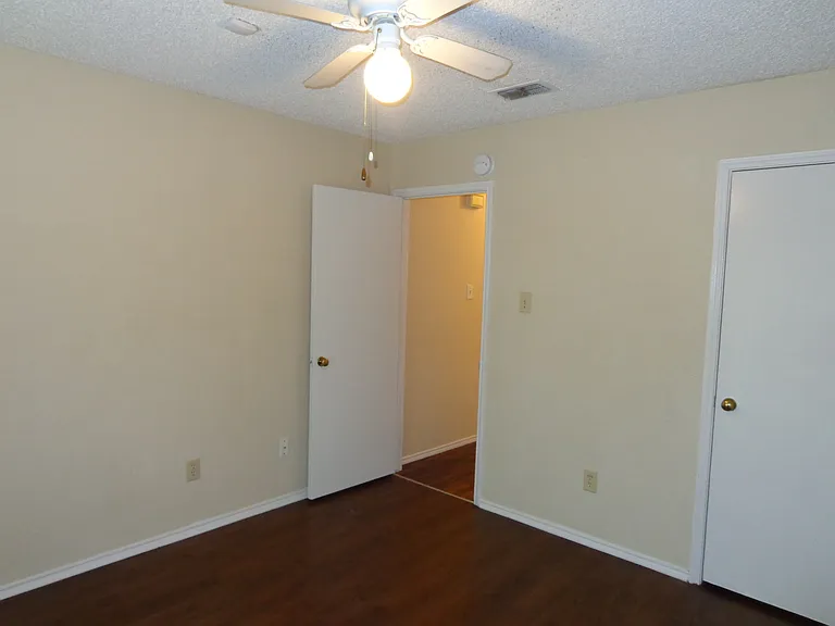 323 Iberis Dr — Photo 14