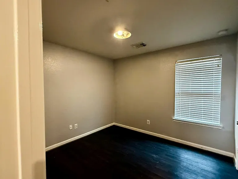 9214 Purston Ct — Photo 8