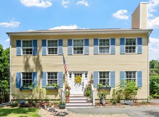 1 Spring Ln, Rockport, MA 01966