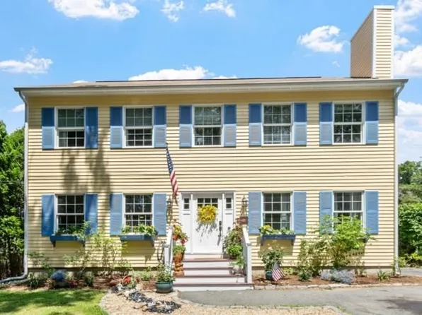 1 Spring Ln, Rockport, MA 01966