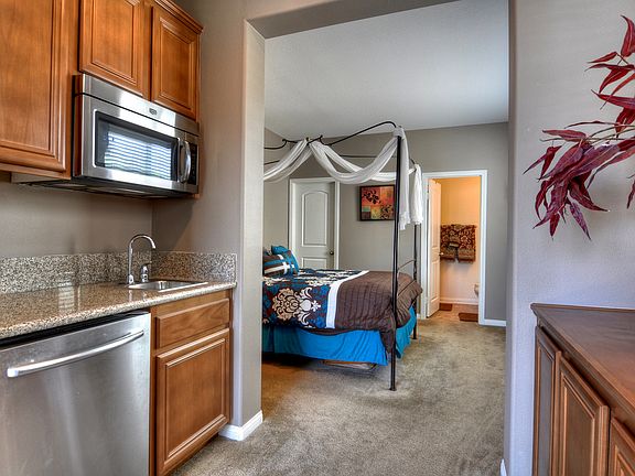 2nd image of 35421 Summerholly Ln