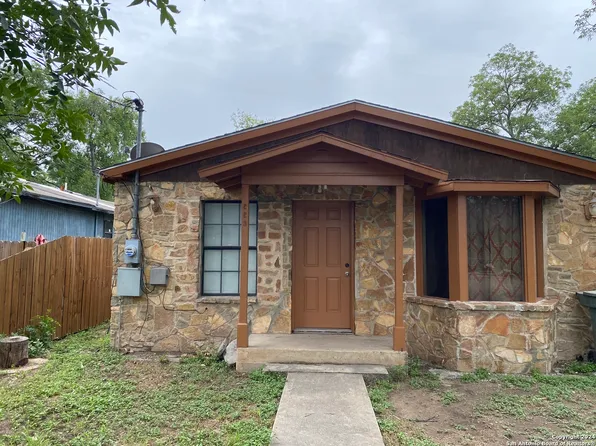223 S Camp, Uvalde, TX 78801