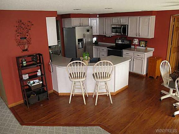 2nd image of 38 Pine Valley Ct