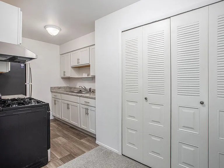 Brookside Apartments — Photo 48