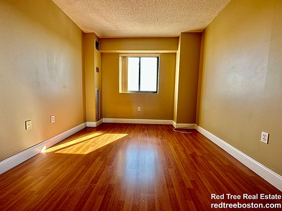 3rd image of 15 N Beacon St #5503