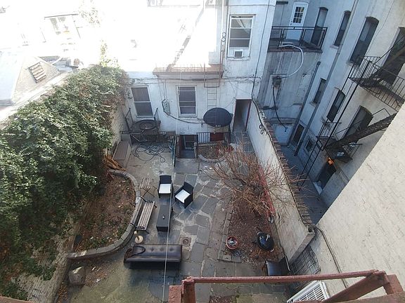 5th image of 430 E 13th St APT 3R