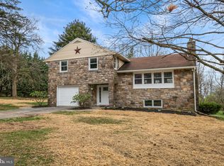 274 Walnuttown Rd, Fleetwood, PA 19522
