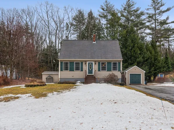 29 Rosemont Avenue, Waterboro, ME 04061