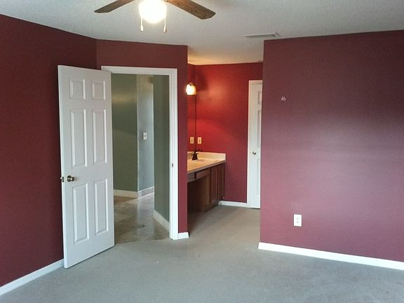 2nd image of 9508 Darien Ave #9508