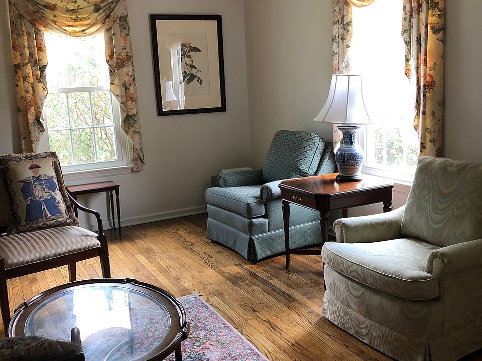 1st image of 16 Westfield Pl