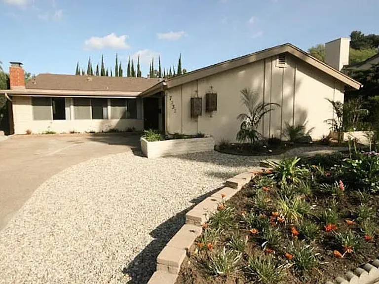 7131 Princess View Dr — Photo 1