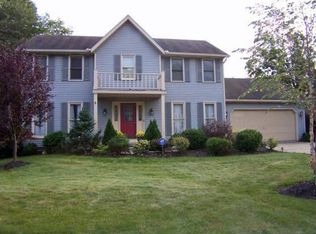 2762 Laurel Woods Blvd, Stow, OH 44224