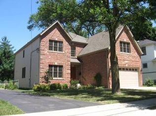 197 W Vallette St, Elmhurst, IL