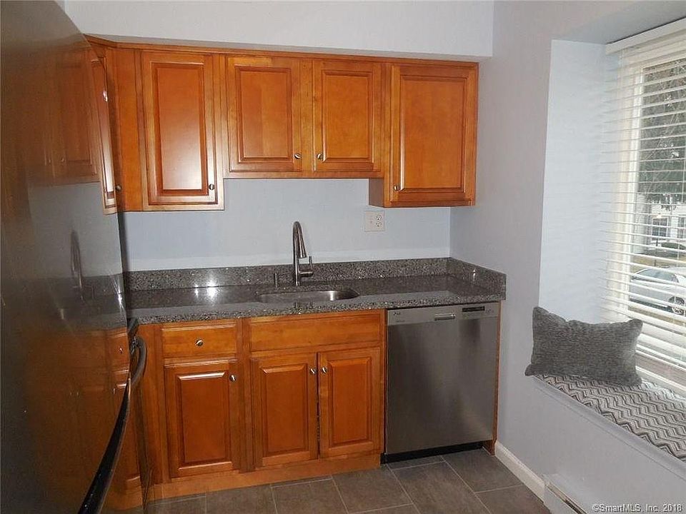 1st image of 92 Candlewood Dr
