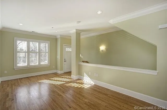 2 bed, 2.5 bath, 1027 sqft, $2,200 — Photo 3
