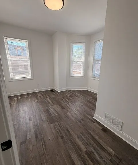 529 E 9th St #2 — Photo 9