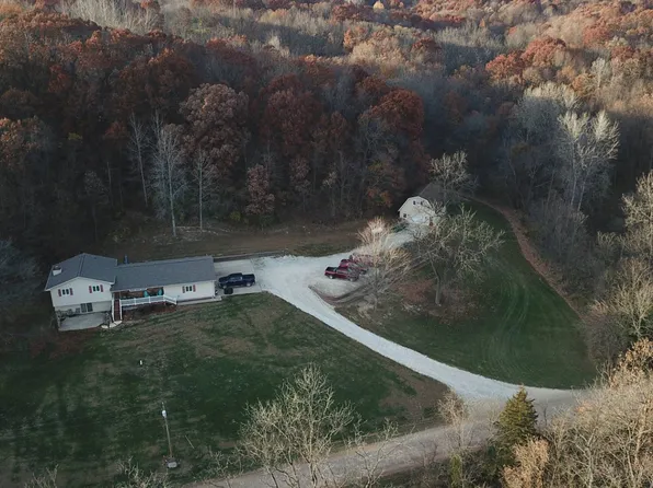 2033 Snake Den Rd, Williamsfield, IL 61489