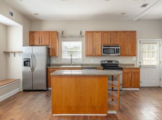 423 E 36th St, Savannah, GA 31401