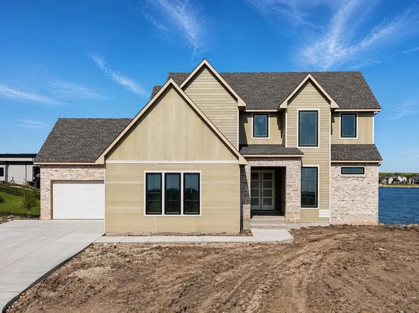 4710 N Ridge Port St, Wichita, KS 67205