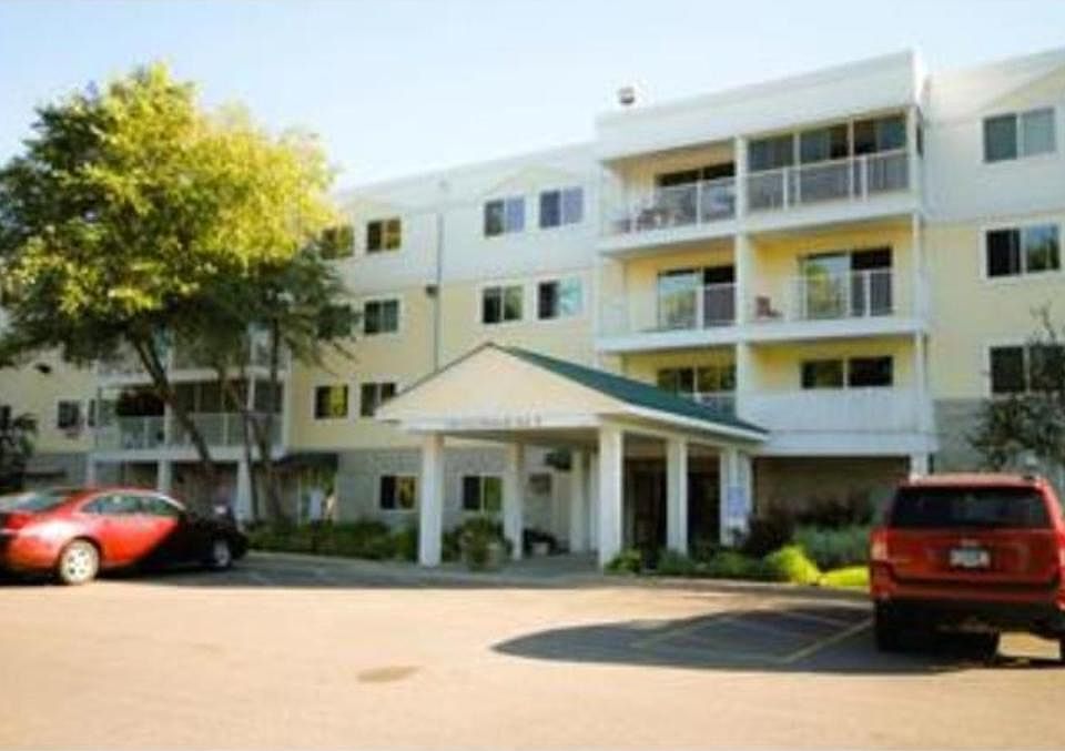 1st image of 132 Demont Ave E #342