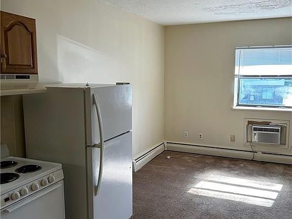 4th image of 1455 Mineral Spring Ave APT 5