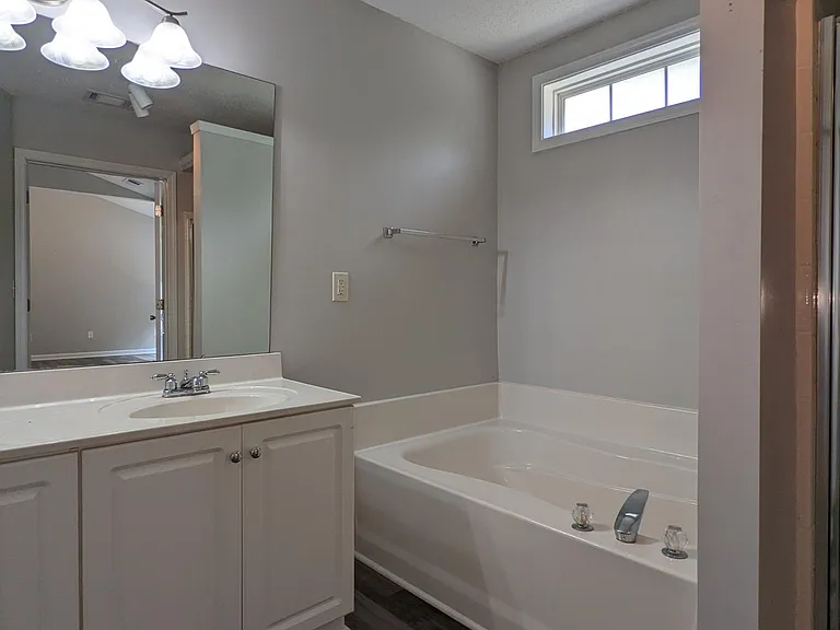 12 Valley Glen Ct — Photo 9