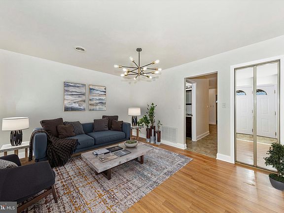 4th image of 138 Grand Dr