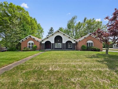 1724 Edmar Ln, Saint Louis, MO, 63138