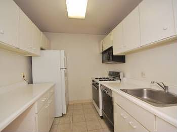 2nd image of 77 Pond Ave APT 904