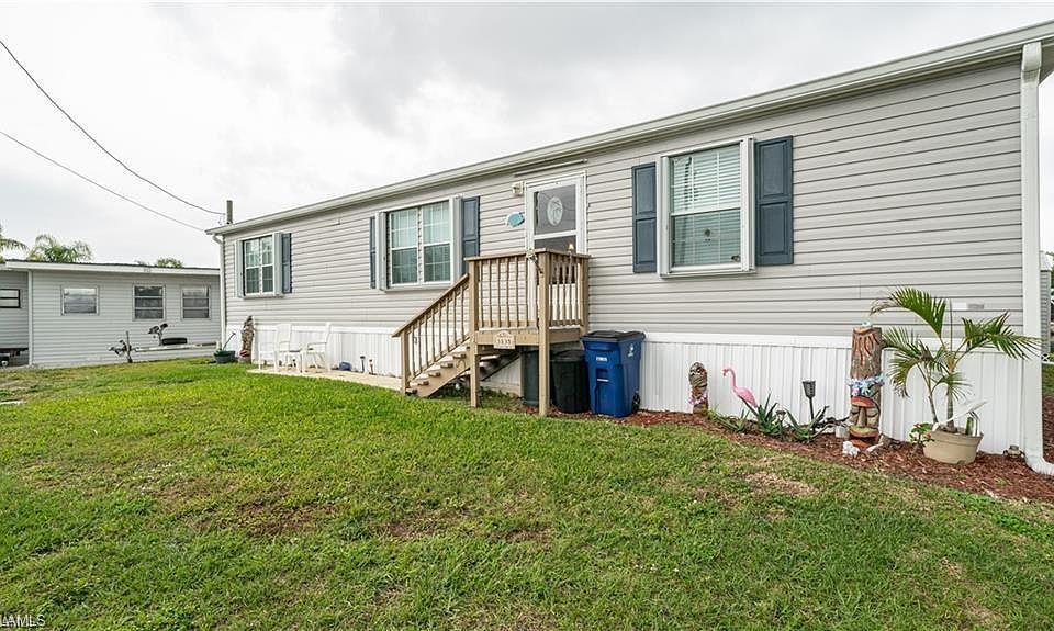 1st image of 3835 Coconut Dr