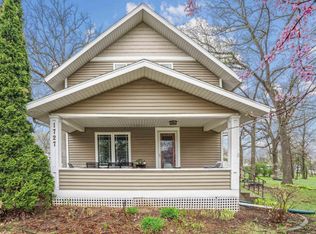 1727 Rainbow Dr, Cedar Falls, IA 50613
