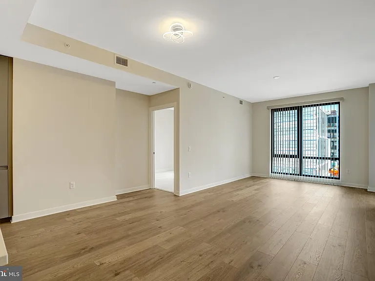 255 W Falls Station Blvd #510 — Photo 9