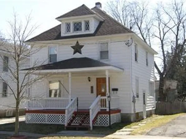 97 Pleasant St, Norwich, NY 13815