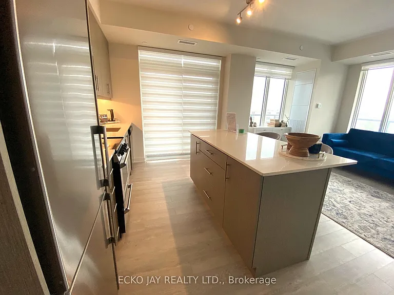 212 King William St #903 — Photo 17