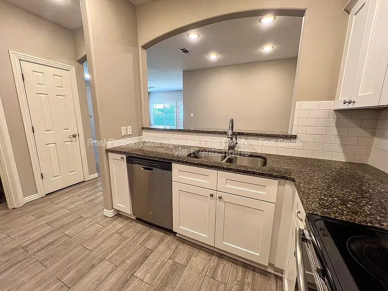6705 Maribette Rd — Photo 13